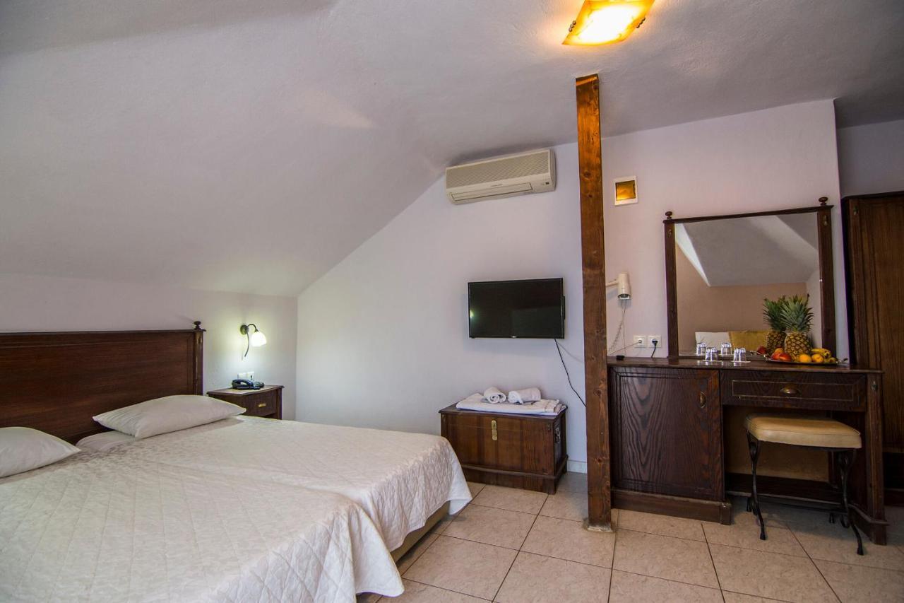 Rihios Hotel Stavros  Eksteriør bilde